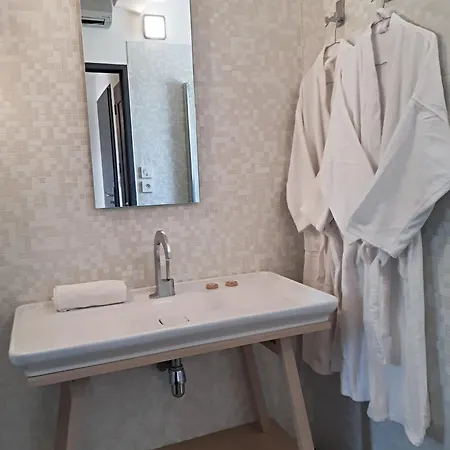 Les Du Saint Nazaire, Vue Panoramique Sur La Cite Medievale - Les Balcons De La Cite 카르카손