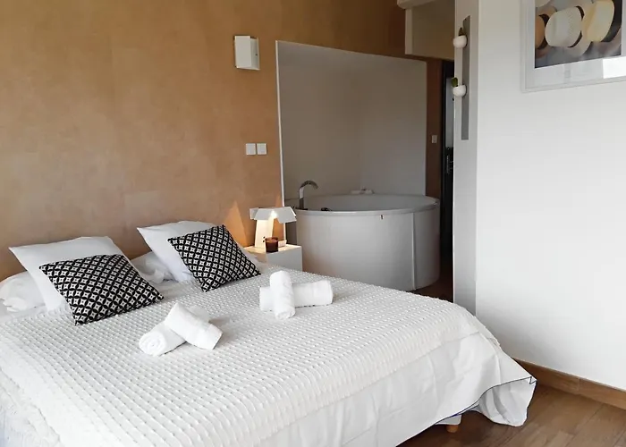 Les Du Saint Nazaire, Vue Panoramique Sur La Cité Médiévale - Les Balcons De La Cité Apartamento *