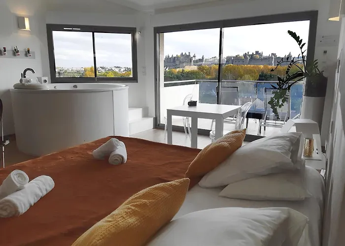 Les Du Saint Nazaire, Vue Panoramique Sur La Cite Medievale - Les Balcons De La Cite Apartment