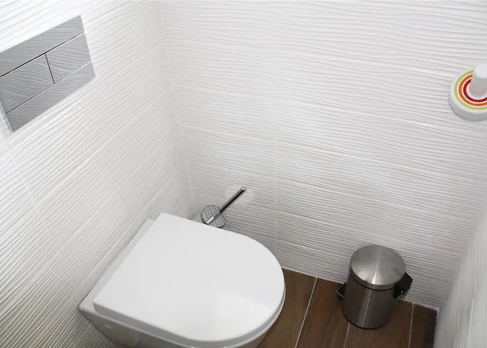 Les Du Saint Nazaire, Vue Panoramique Sur La Cite Medievale - Les Balcons De La Cite